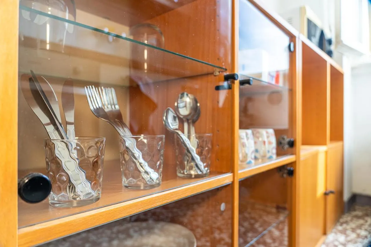 San Donato -M3,Linate Airport,Duomo,Policlinico,Wi-Fi Apartment San Donato Milanese 0*,